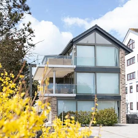 Strandallee 100 Strandschoenheit *